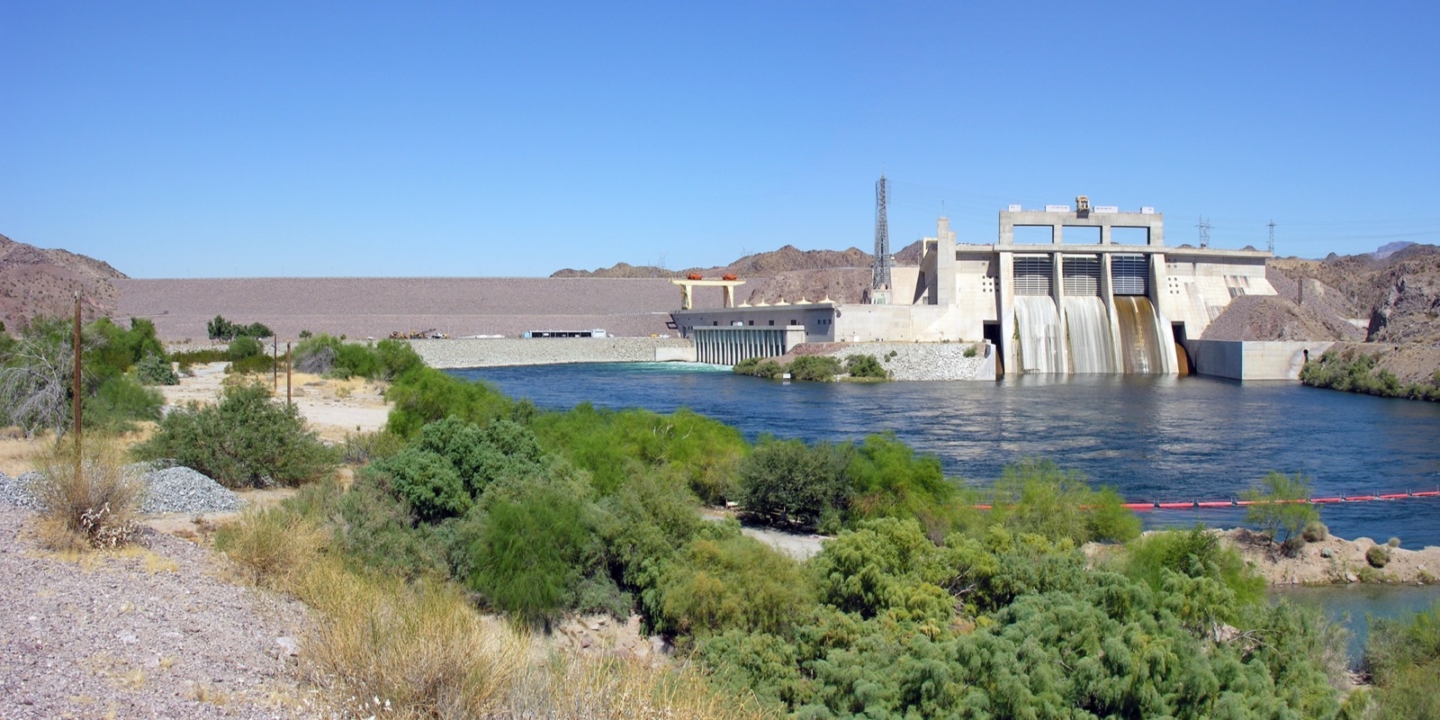 Davis Dam and the Colorado River below its spillways